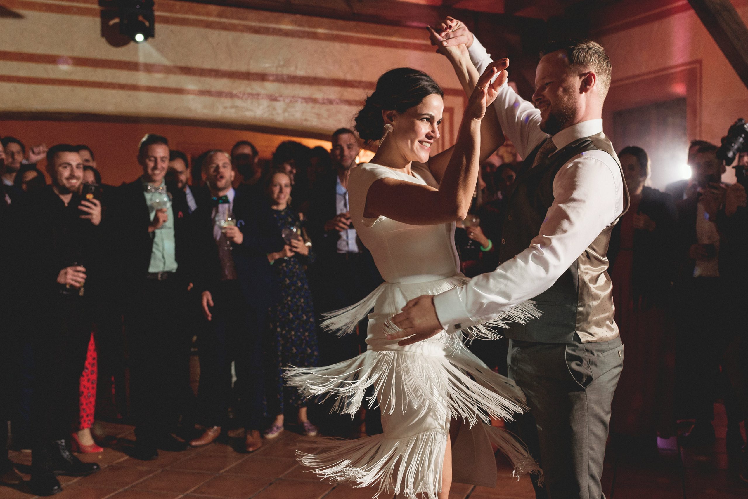 Fotografía de boda elegante en la Antigua Fábrica de Harinas.